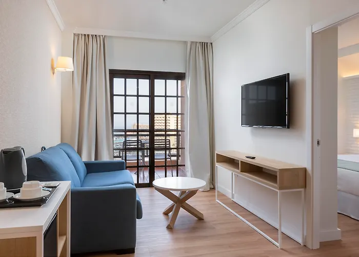 Hotel Diamante Suites